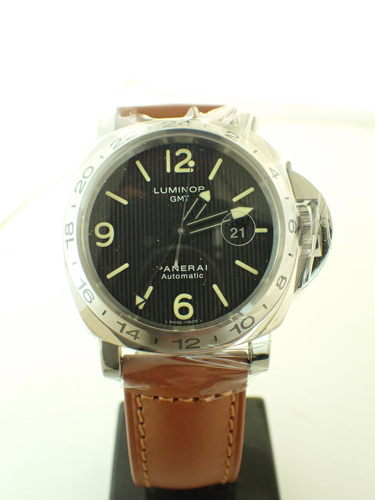 Panerai Luminor GMT 'Tuxedo'