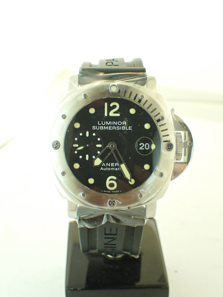 Panerai Luminor Submersible 44